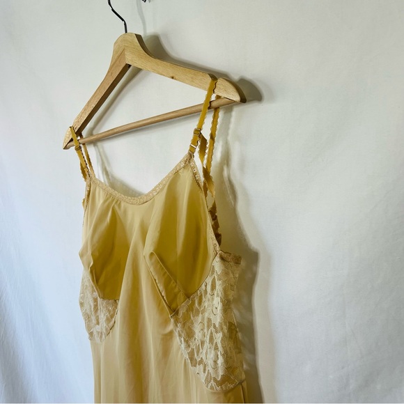 Vintage 70s / 80s Barbizon Semi Sheer Nude Slip Dress - Picture 2 of 12